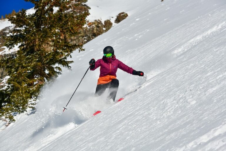 Why Not to Wear Leggings Skiing: The Ultimate Guide to Cold Weather Gear